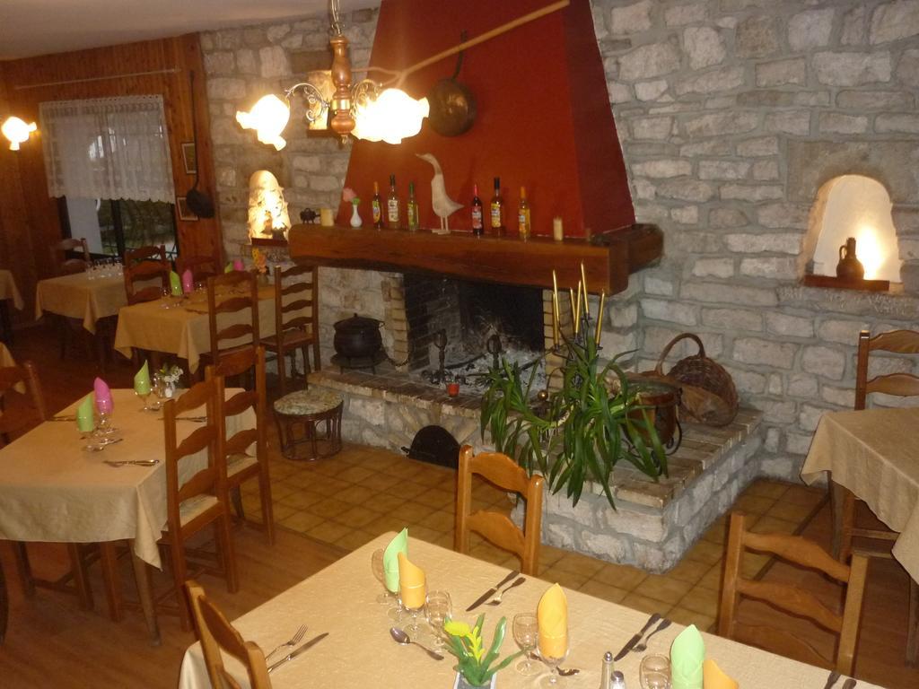Hotel Restaurant La Chaumiere Du Lac كلارفوكس لي لاكس المظهر الخارجي الصورة